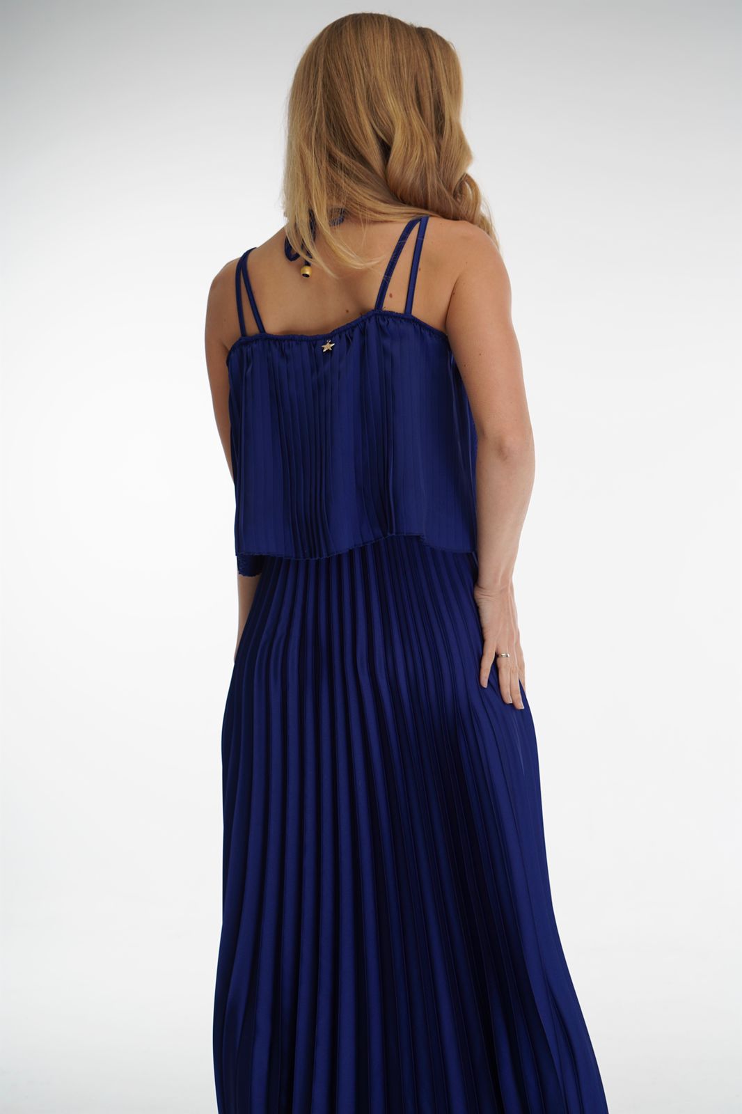 Платье плиссированное, двухъярусное синего цвета 